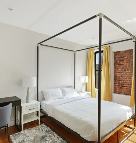 23 East 109th Street