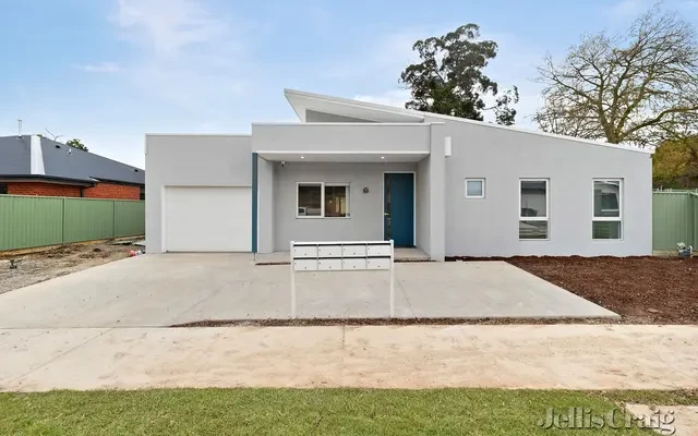 Room 1/9 Nyora Grove, Mount Helen 1