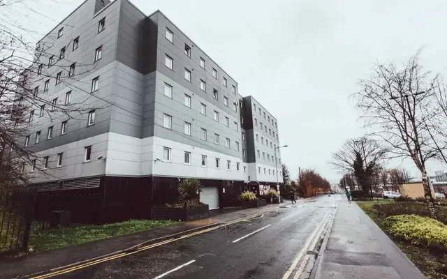 Longside House - Bradford student accommodation