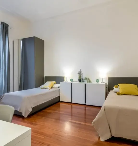 Wonderful and bright large double room in Milan in front of NABA and very close to IUlM and BOCCONI