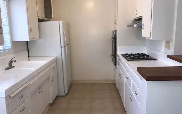 3442 Richland Drive - Santa Barbara student accommodation - 1 Bed 1 Bath