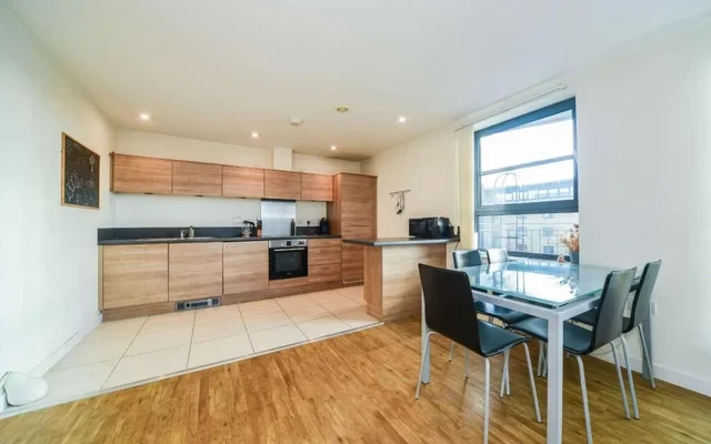 LH-590 Commercial Rd 2