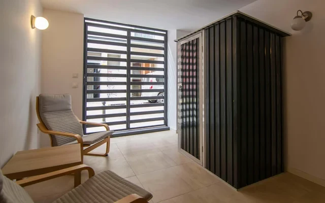 Two bedroom duplex for 6 guests next to Quart Towers 4