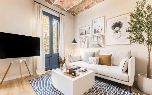 Avenida Gaudi V 2