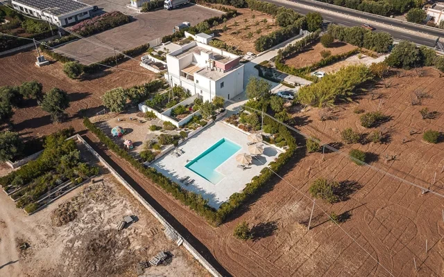 Appartamento Design con due camere da letto in Masseria tipica con Piscina Privata (Apt-3) 0