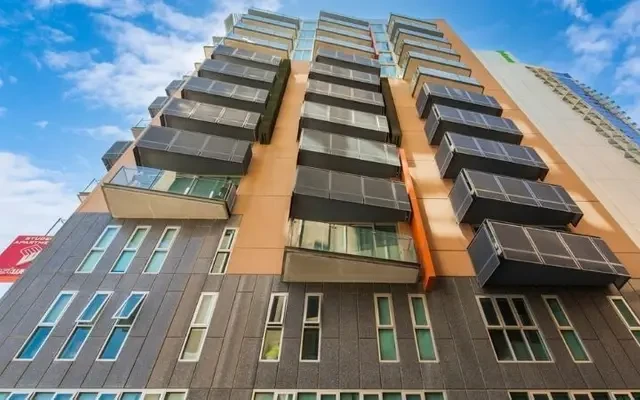 Student Living - East West 3