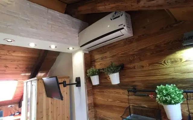 studio near Via Monfalcone 1