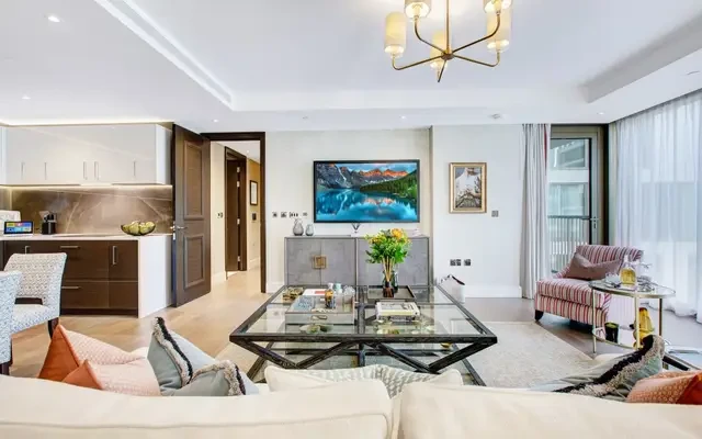 Warwick Road London W14 2
