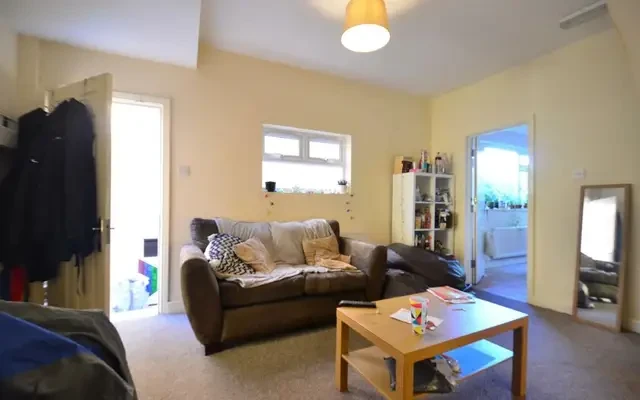 Entire Place·4B1B···9 Gristhorpe Road 1
