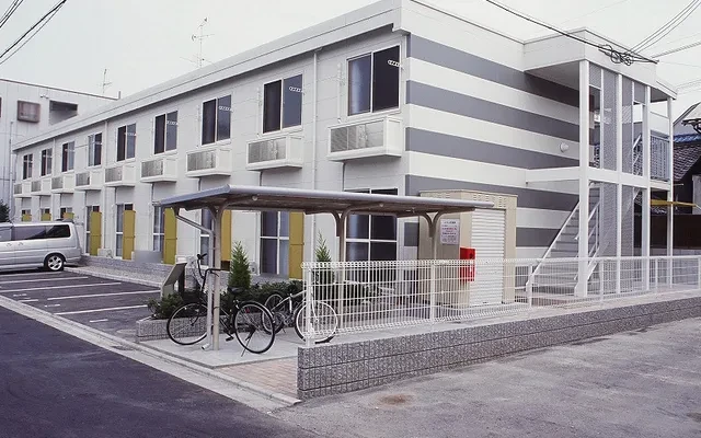 レオパレスシャルム 0
