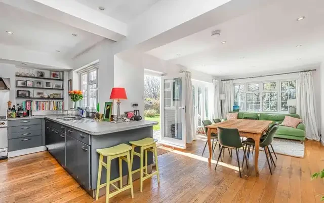 Roedean Crescent 4