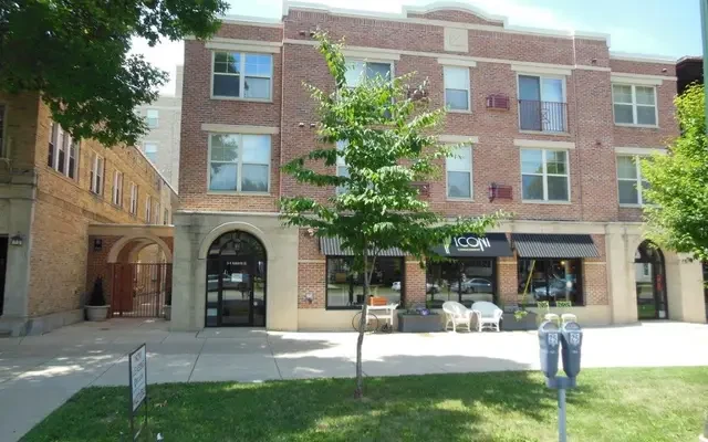 Washington Court Apartments 0