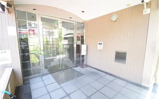 Asahi Plaza Tennoji Passage 206 1
