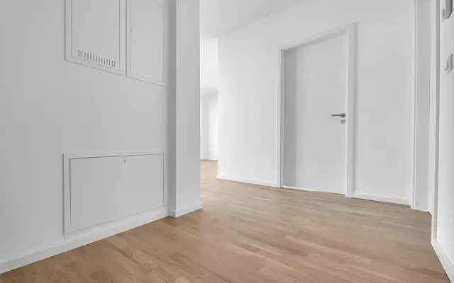 Unfurnished 1-bedroom apartment with two terraces close to Spreepark 1