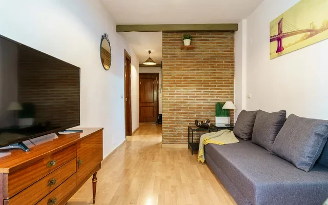 Downtown Apartment 4