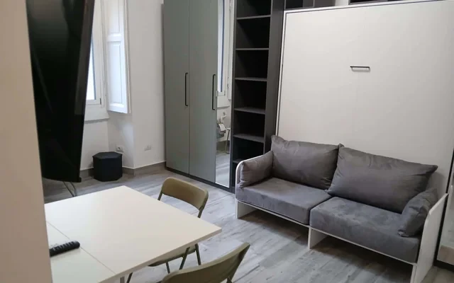Apartment in Viale Tunisia, Milano for 34 m² 0