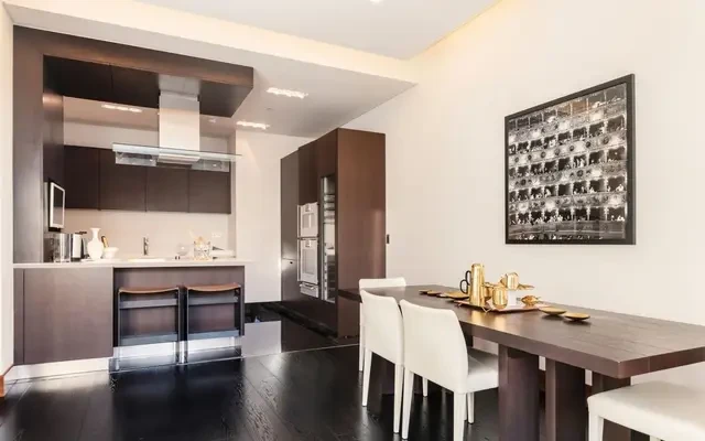 Park House Apartments, North Row, Mayfair, London, W1K 6AG 1