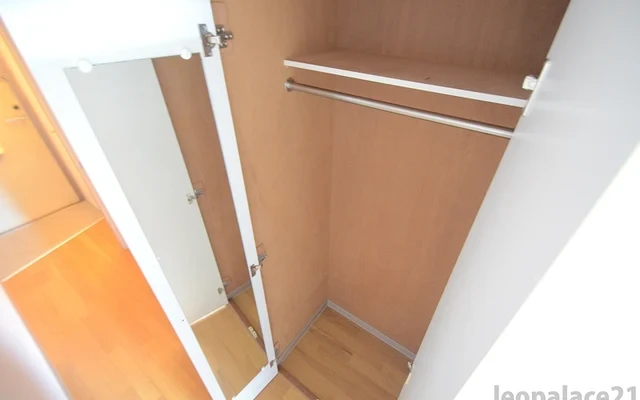 レオパレス春日 4