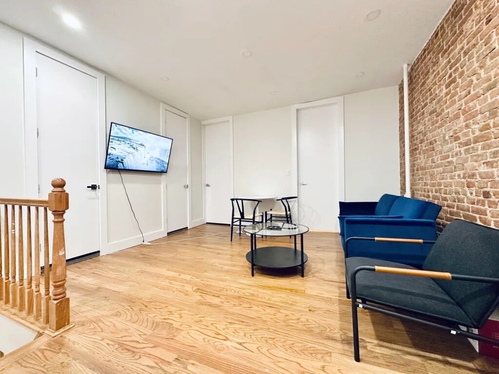 92 Pulaski Street, Brooklyn 3