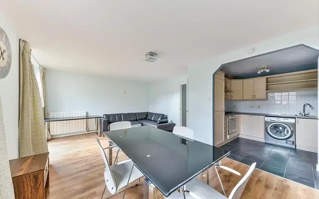 Leeward Court, Asher Way, Wapping, London, E1W 2JY 3