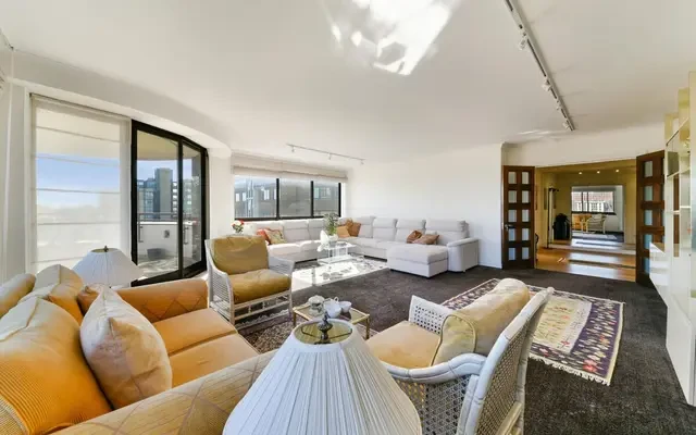 The Terraces, Queens Terrace, London, NW8 6DF 0