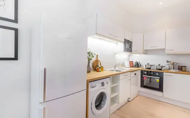Nottingham Place, Baker Street, W1U 4