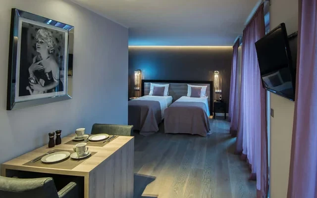 iFIVE- Cosy Apartment in the center of Dusseldorf 0