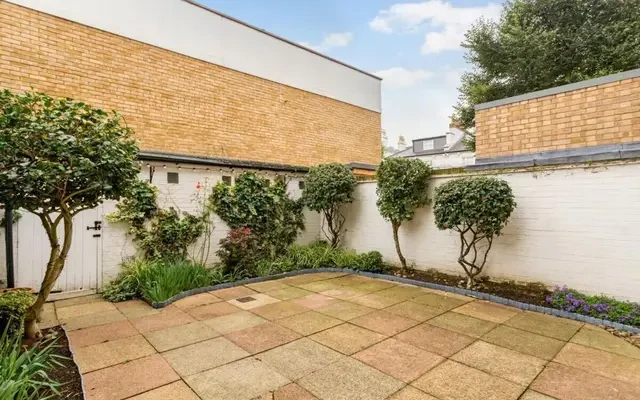 Acacia Gardens, St. Johns Wood, London, NW8 6AH 1
