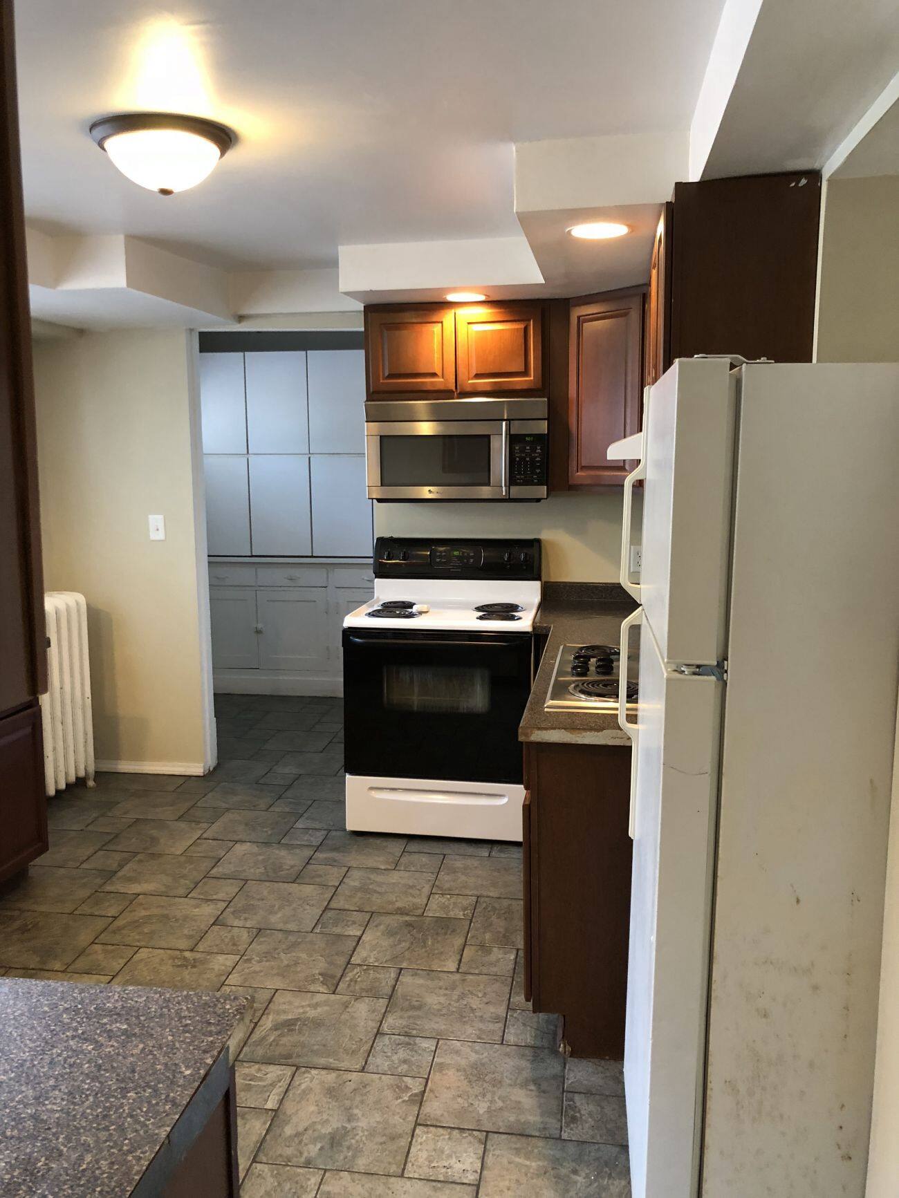 14 Bedrooms, 4 Bathrooms