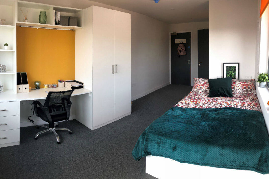 Contemporary 8 Bed Classic En-suite - LOS 51 weeks