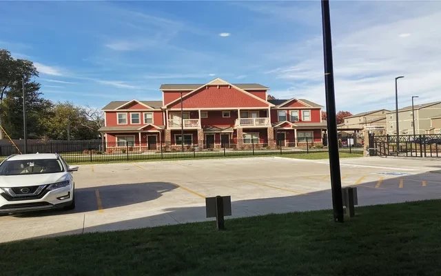 The Retreat at Illinois 0