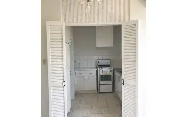36 Burke Road 4