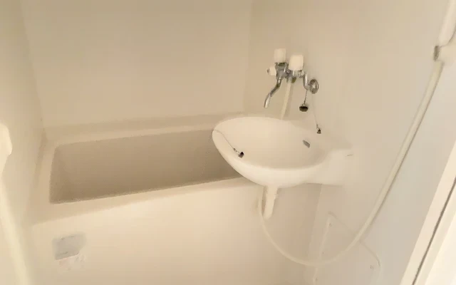 レオパレスカモミール 4