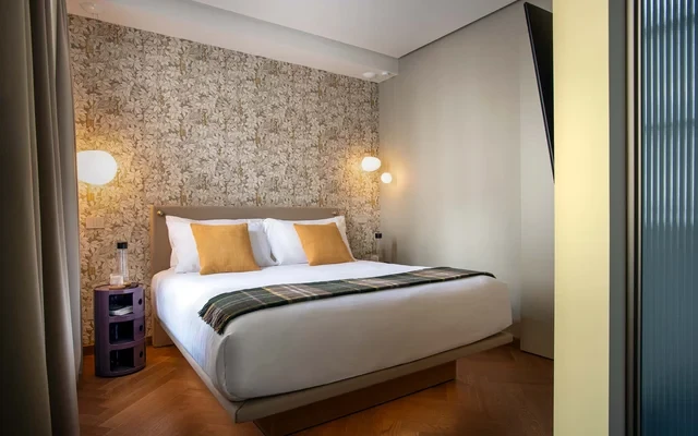 Via Manzoni 25 - Design Suite 43 0