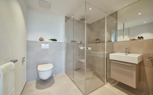 Suite M 4