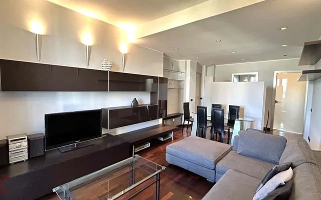 Appartamento in Viale Boezio - zona City Life, Portello 4