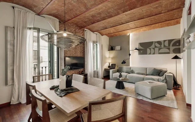 Cotoca - 3 bedrooms and balcony in Eixample Dreta 0