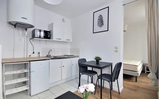 Furnished apartment rental Studio Alcove - 28m² - Republique - Paris 2