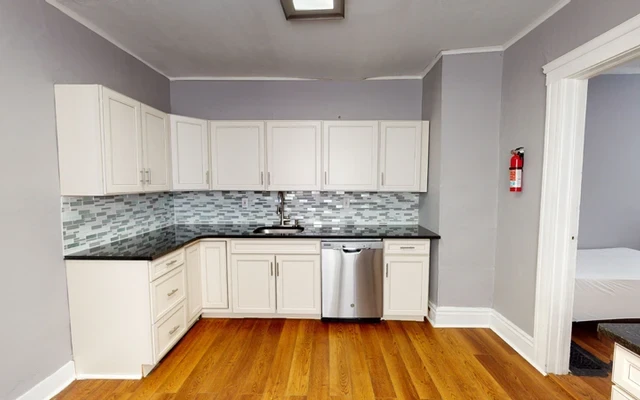 303-05 Beech Street 4