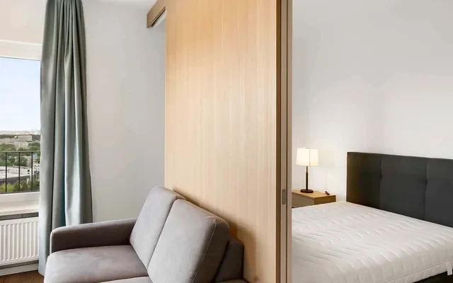 Furnished 2 Room apartment, Gym & Concierge - 15 min to Berlin Central 1