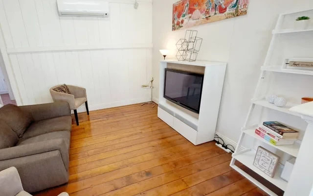 Rusden St - Brisbane student accommodation - Single room