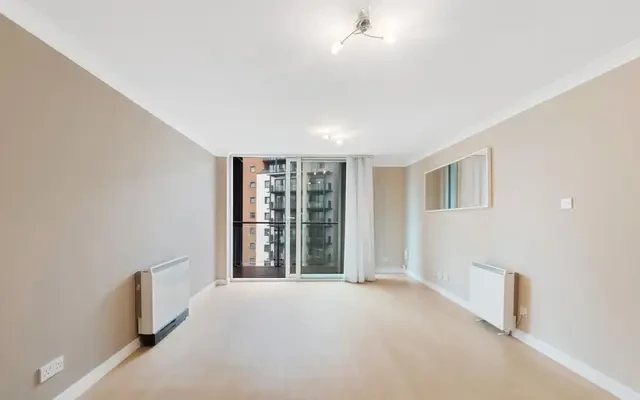 Boardwalk Place,  London, E14 5SQ 4