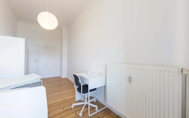 Studio Apartment 4