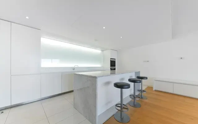 Albion Riverside Building, 8 Hester Road, London, SW11 4AJ 2