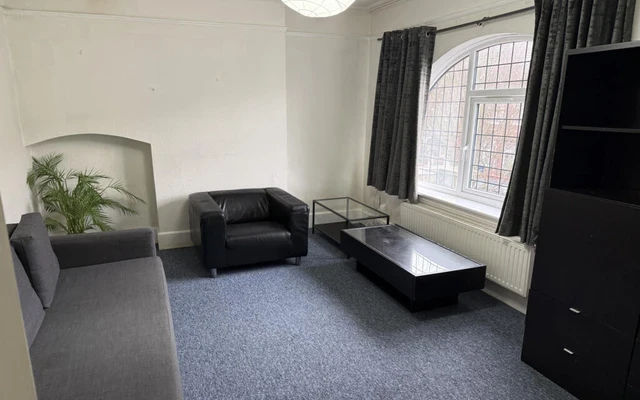 LH-Egerton Gardens - London student accommodation