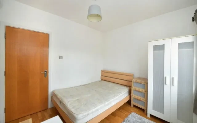 LH-Old Bellgate Place 4