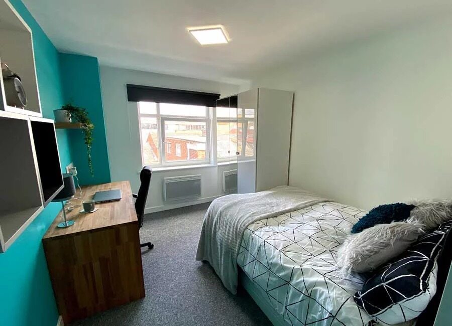 Suprerior Ensuite Room