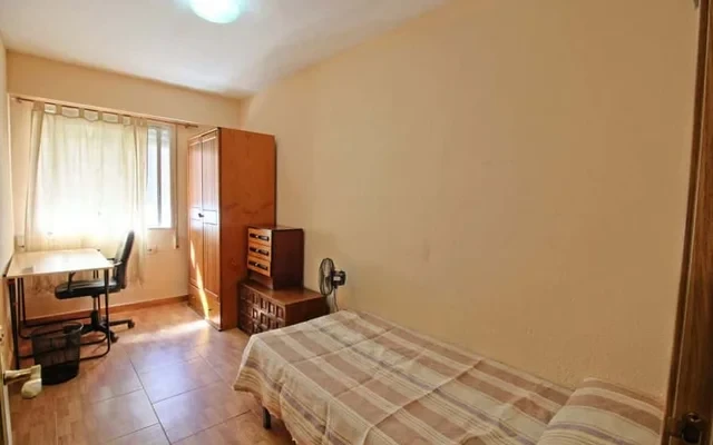 Piso de 4 habitaciones en El Pla Del Real 4