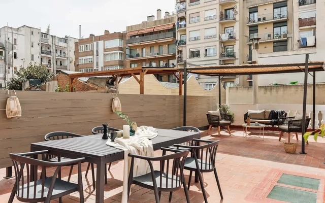 Sishane - 3 bedrooms and terrace in Eixample Esquerra 0