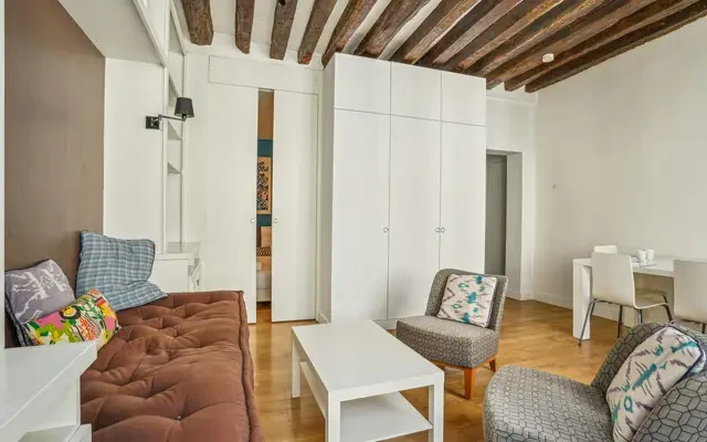 Rue Geoffroy l'Angevin 4